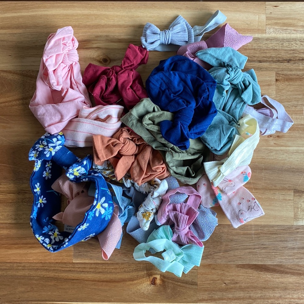 Headband bows
